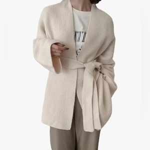 M.M. Lafleur  Ivory Jardigan Cardigan Cutouts Womens small